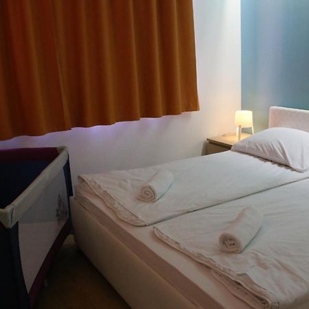 Prime Apartmans Balatonlelle Bagian luar foto