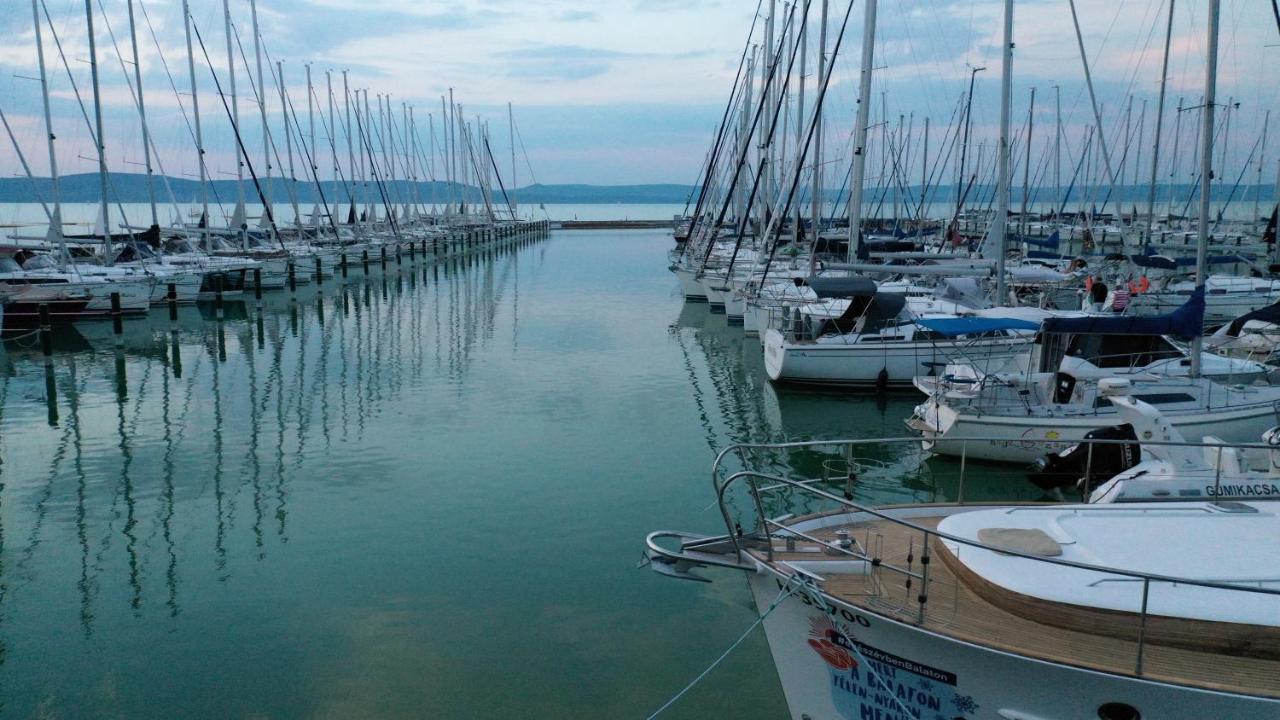 Prime Apartmans Balatonlelle Bagian luar foto
